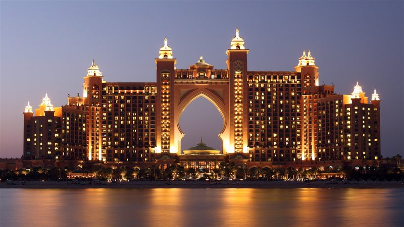 小标题：一、了解酒店分类，明确需求